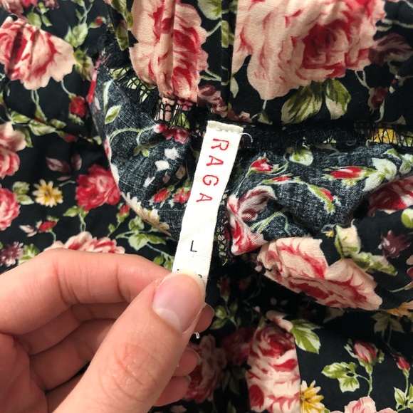 Urban Outfitters RAGA brand floral pattern shorts - Picture 7 of 9